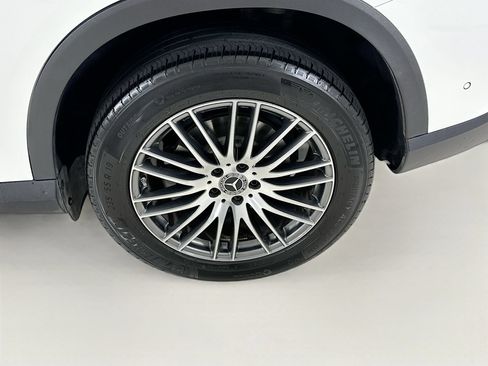 Used 2025 Mercedes-Benz GLC 300 image 30