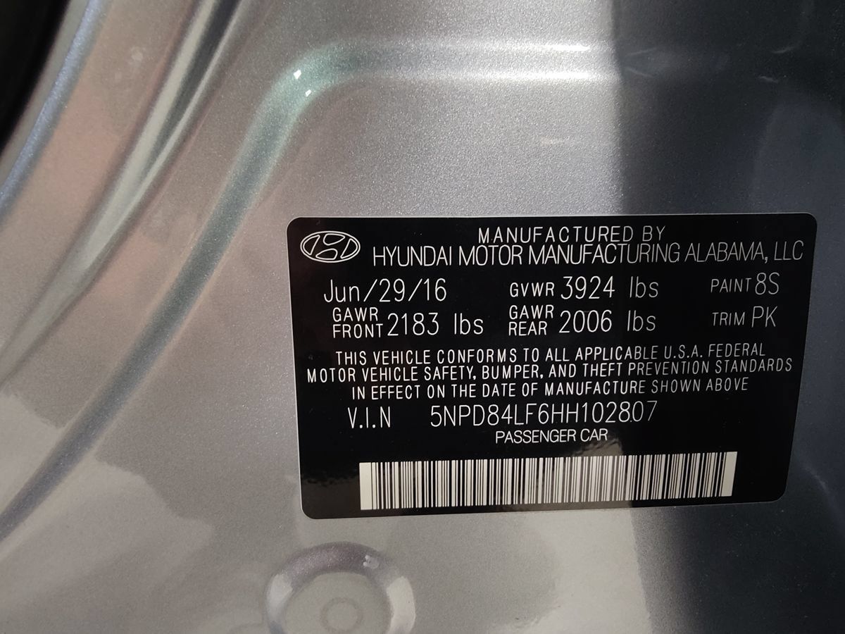 Used 2017 Hyundai Elantra Limited w/ Limited Tech Package 04 FWD image 25