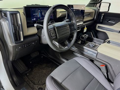 New 2026 GMC Hummer EV 2X image 5