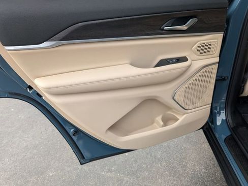 New 2026 Jeep Grand Cherokee L Limited image 28