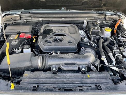 Used 2025 Jeep Wrangler Unlimited Rubicon 4xe w/ Convenience Group image 30