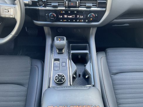 Used 2025 Nissan Pathfinder Rock Creek image 18