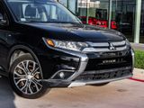 Used 2016 Mitsubishi Outlander GT image 2
