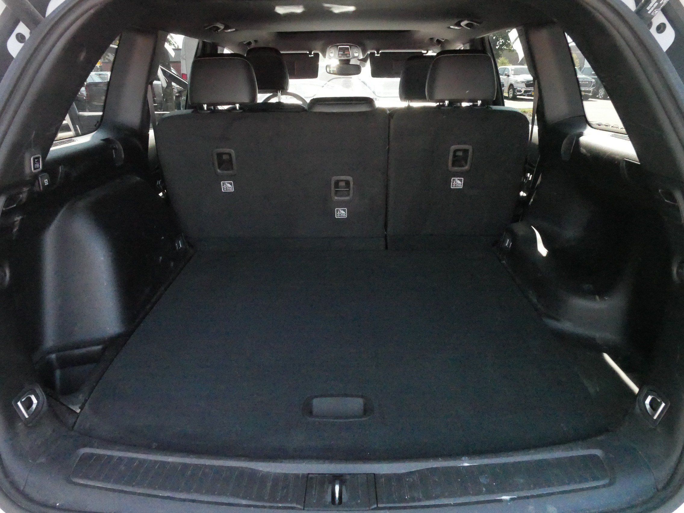 Used 2023 Jeep Grand Cherokee Altitude AWD/4WD image 19