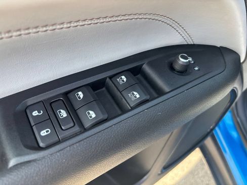Used 2022 Jeep Compass Limited AWD/4WD image 17