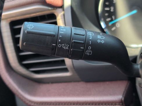 Used 2024 Ford Expedition Max Limited AWD/4WD image 25