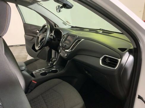 Used 2022 Chevrolet Equinox LT image 25