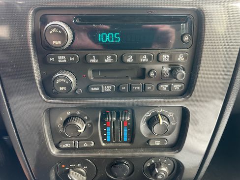 Used 2006 GMC Envoy SLE w/ Sle Preferred Equipment Group image 15