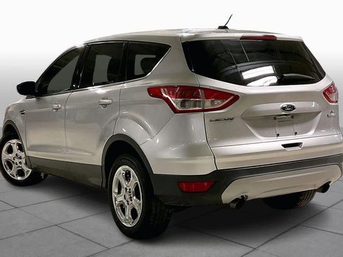 Used 2016 Ford Escape SE image 12