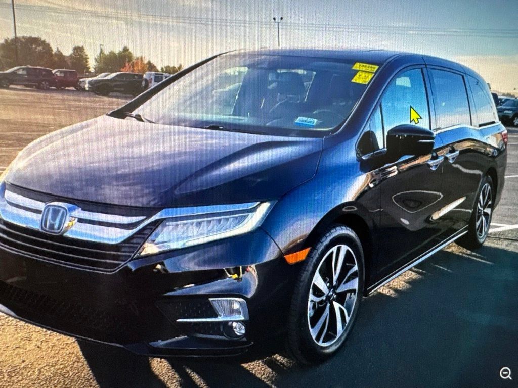 Used 2018 Honda Odyssey Elite image 1