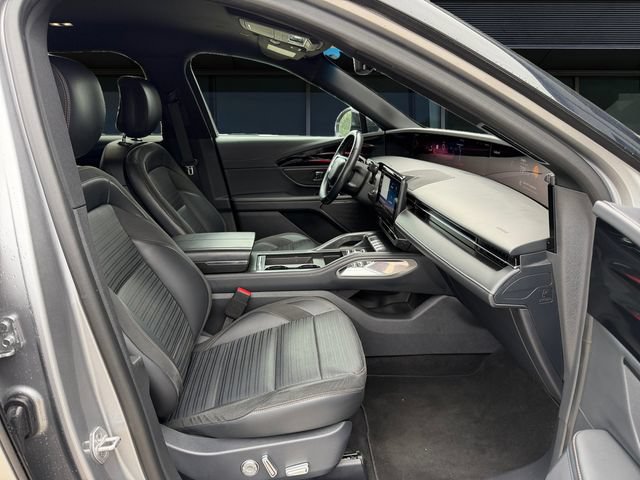 Used 2024 Lincoln Nautilus Reserve w/ Jet Appearance Package (87T) AWD/4WD image 15