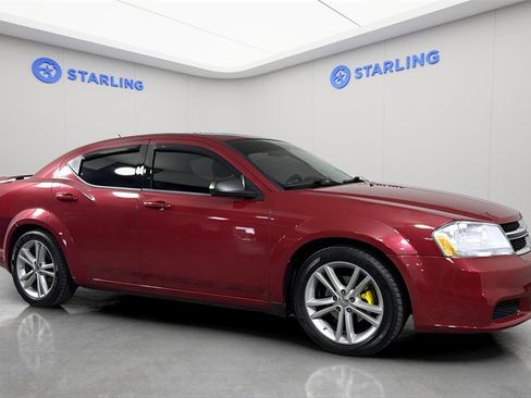 Used 2013 Dodge Avenger SE image 12