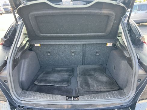 Used 2017 Ford Focus SE FWD image 24