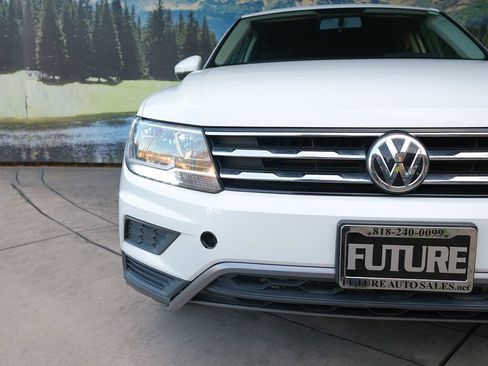 Used 2020 Volkswagen Tiguan S image 43