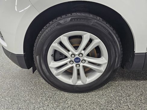 Used 2020 Ford Edge SEL w/ Convenience Package AWD/4WD image 10