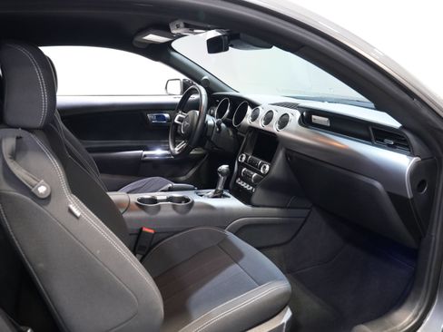 Used 2021 Ford Mustang GT RWD image 30