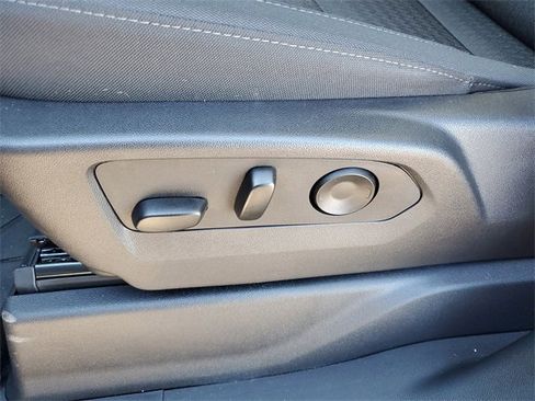 Used 2025 Chevrolet Silverado 2500 Custom w/ Custom Value Package image 7