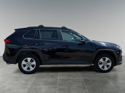 Used 2021 Toyota RAV4 XLE w/ Convenience Package AWD/4WD image 7
