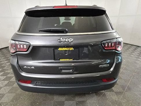 Used 2023 Jeep Compass Latitude AWD/4WD image 3