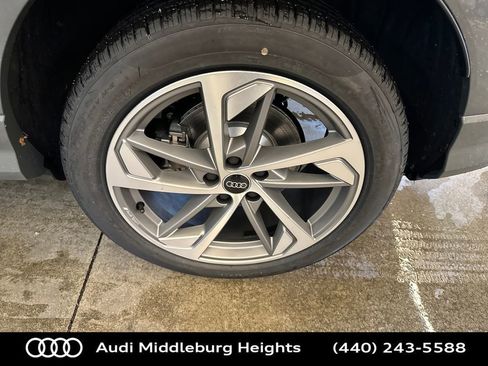 New 2025 Audi Q3 2.0T Premium image 29