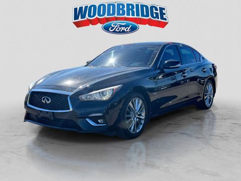 Used 2019 INFINITI Q50 Luxe w/ Essential Package (3.0T Luxe) image 2
