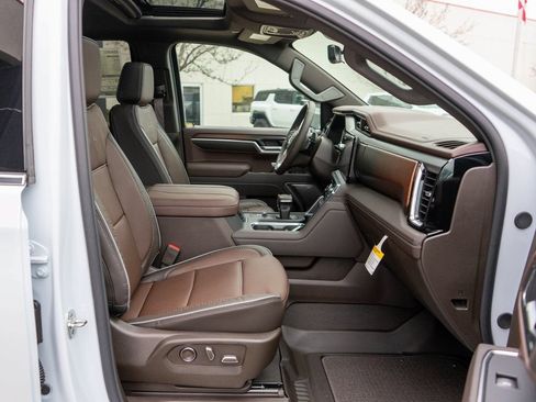 Used 2026 GMC Sierra 1500 Denali AWD/4WD image 10