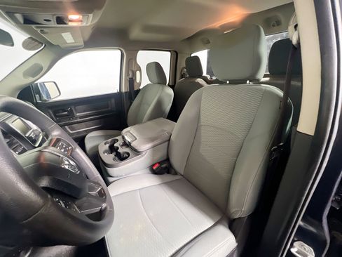 Used 2019 RAM 1500 Express AWD/4WD image 14