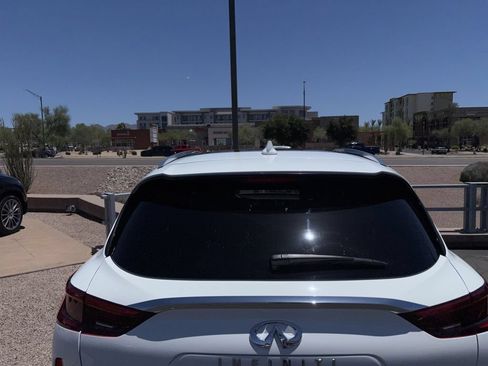 Used 2021 INFINITI QX50 Luxe FWD image 4