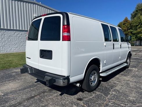 Used 2024 Chevrolet Express 2500 Work Van w/ Driver Convenience Package image 7
