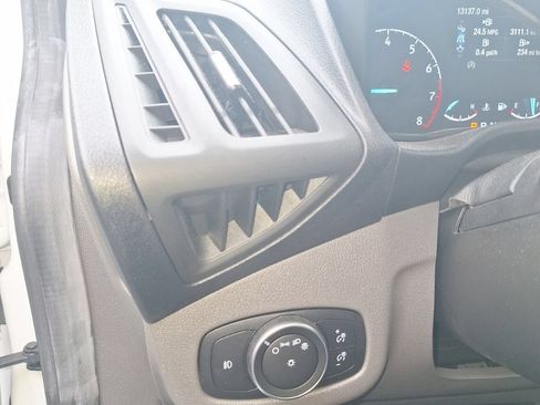 Used 2019 Ford Transit Connect XLT FWD image 16