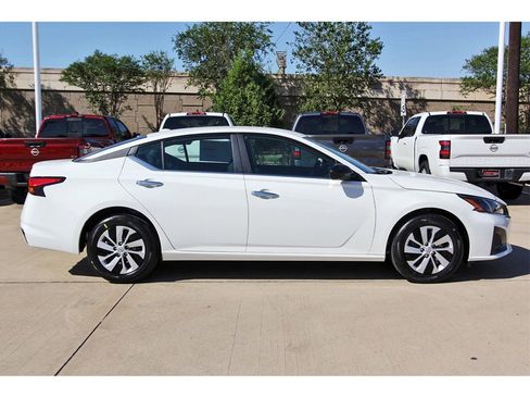 New 2025 Nissan Altima 2.5 S image 5