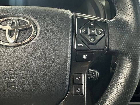 Used 2020 Toyota 4Runner TRD Off-Road Premium w/ Moonroof Package AWD/4WD image 29