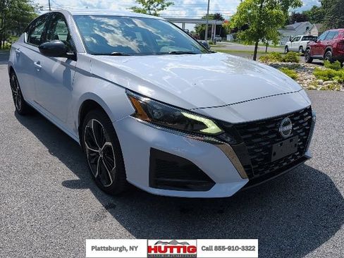 Used 2025 Nissan Altima 2.5 SR AWD/4WD image 1