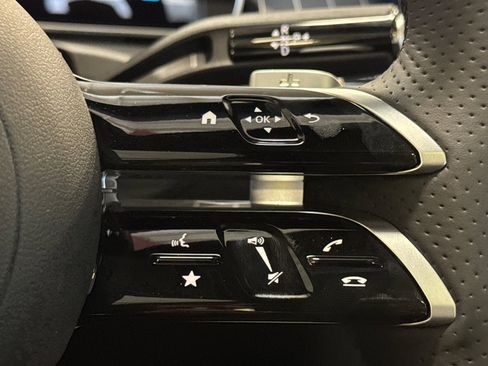 New 2025 Mercedes-Benz C 300 4MATIC Sedan image 34