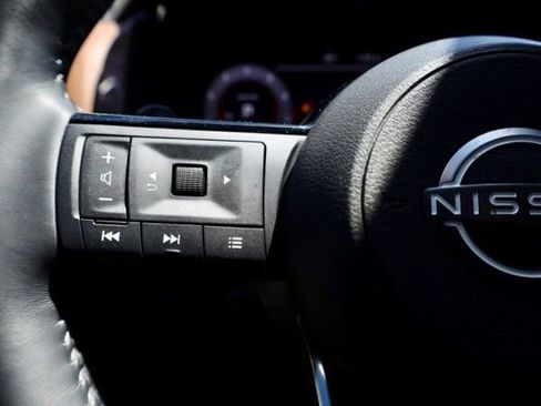 Used 2023 Nissan Pathfinder Platinum AWD/4WD image 25