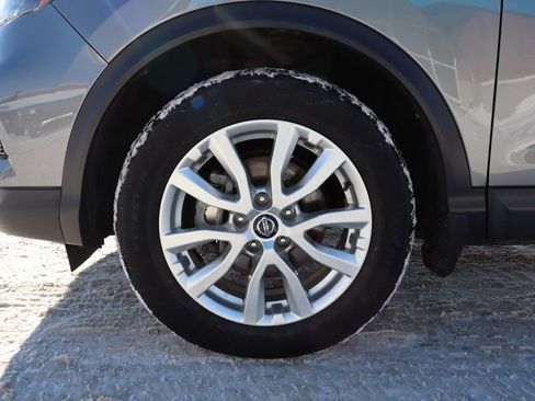 Used 2021 Nissan Rogue Sport SV w/ Technology Package image 26