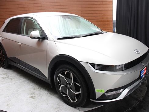 Used 2023 Hyundai Ioniq 5 SEL image 15