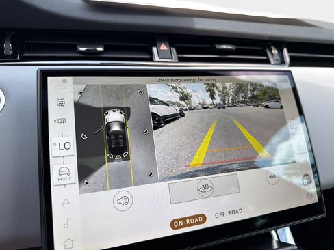 New 2026 Land Rover Range Rover Evoque S AWD/4WD image 24