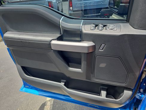 Used 2019 Ford F150 XLT w/ Equipment Group 302A Luxury AWD/4WD image 26