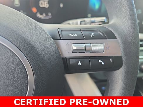 Used 2025 Hyundai Tucson SE image 17