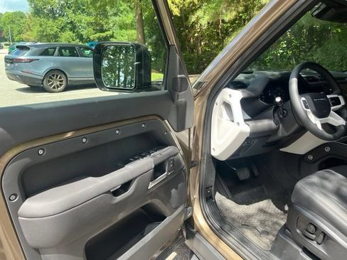 Used 2026 Land Rover Defender 110 S AWD/4WD image 4