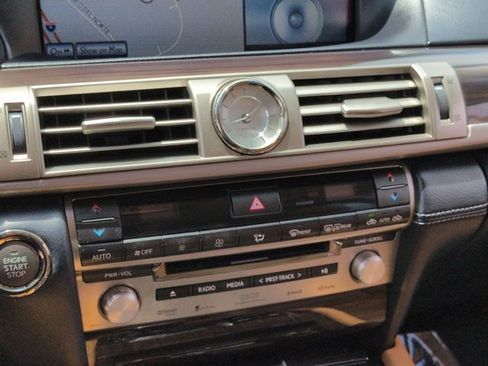 Used 2013 Lexus LS 460 w/ Comfort Pkg RWD image 15