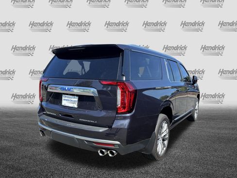 Used 2023 GMC Yukon XL Denali AWD/4WD image 11