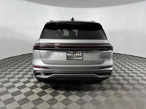 Used 2024 Lincoln Nautilus Reserve w/ Jet Appearance Package (87T) image 8