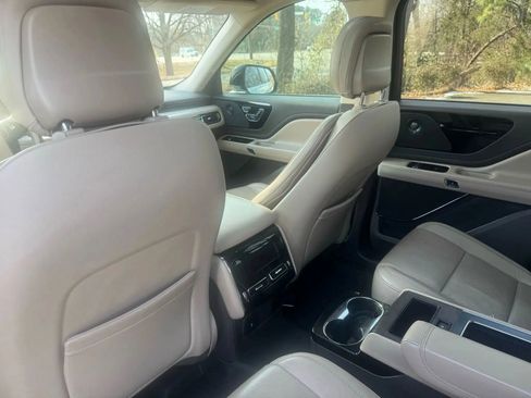 Used 2020 Lincoln Aviator Reserve w/ Equipment Group 201A image 30