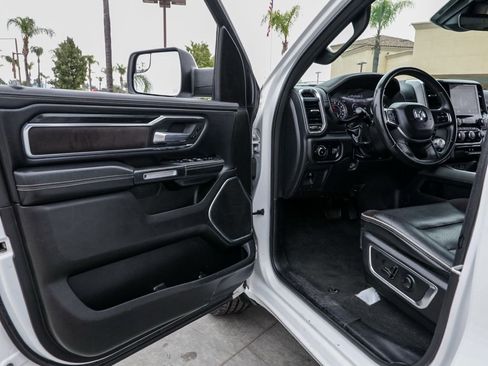 Used 2024 RAM 1500 Laramie image 13