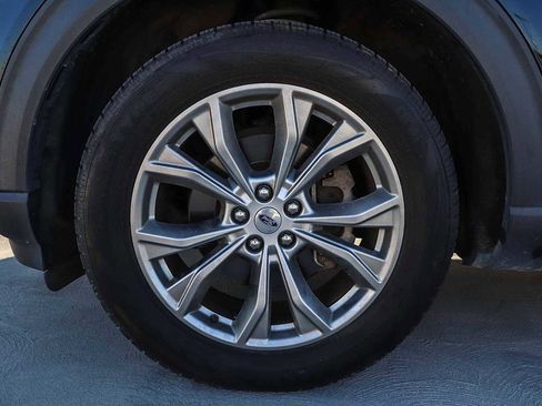 Used 2020 Ford Explorer Limited image 11