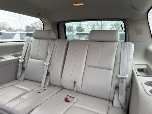 Used 2012 GMC Yukon XL SLT w/ SLT-2 Equipment Package image 7