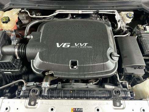 Used 2018 Chevrolet Colorado W/T RWD image 30