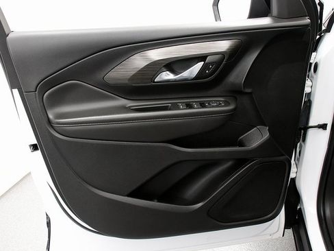 Used 2022 GMC Terrain SLE w/ Driver Convenience Package image 23